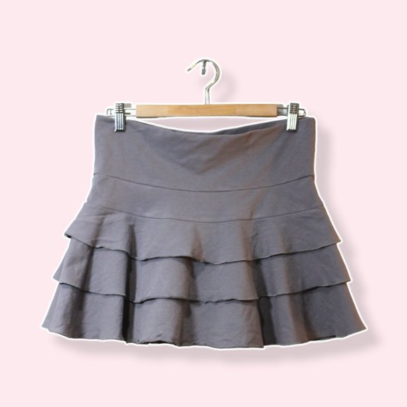 American Jeans Y2K grey ruffle layered mini skirt, size L - Picture 1 of 3